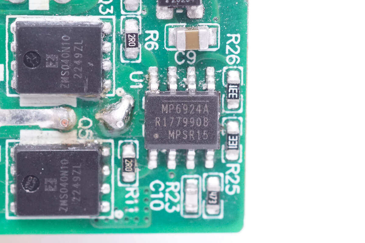 140W快充新軍登場 拆解探秘，看工廠研發如何重塑市場格局